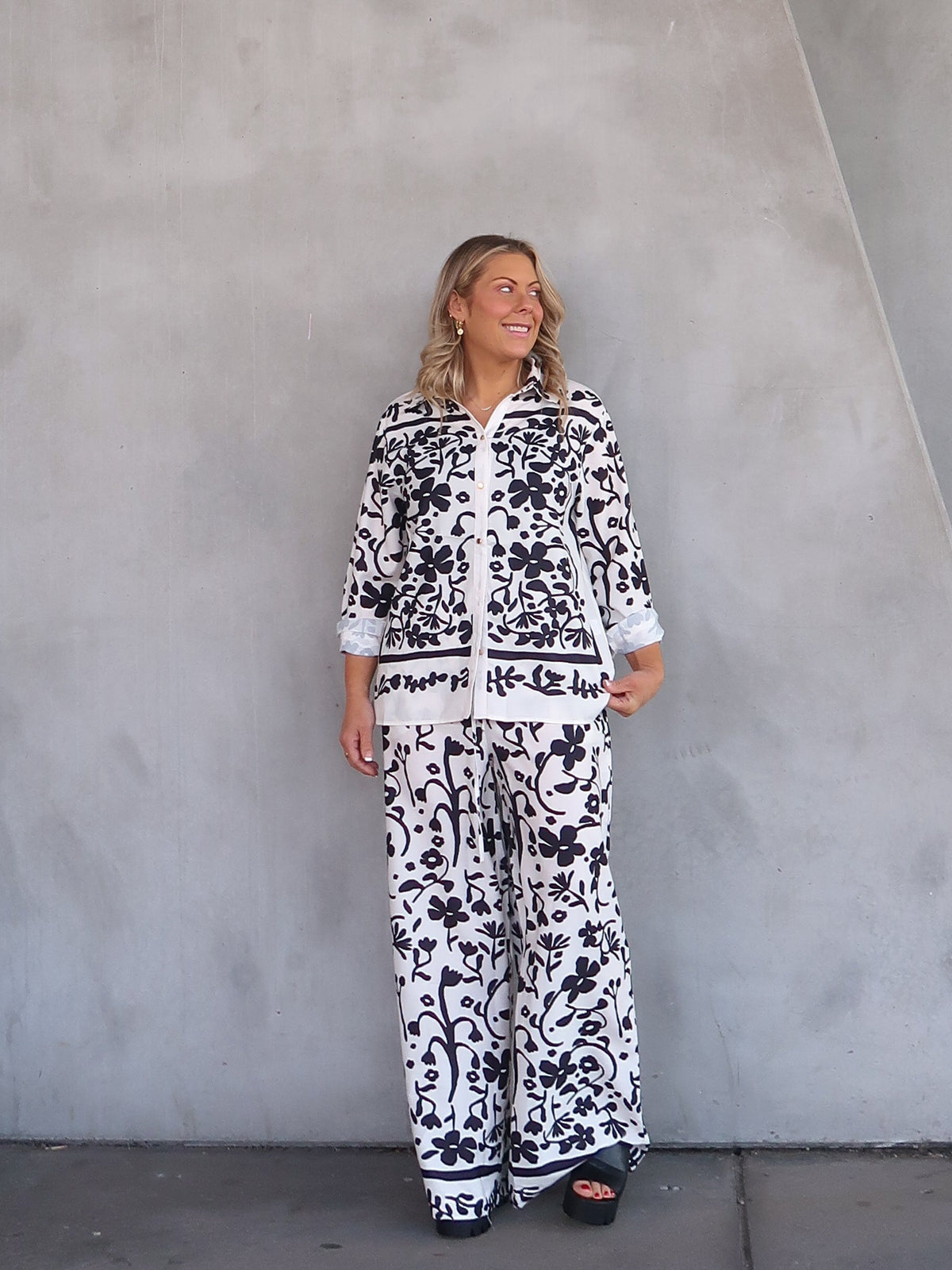 Image of Natalie | Women's High-Waisted Floral Print Wide Leg Pants