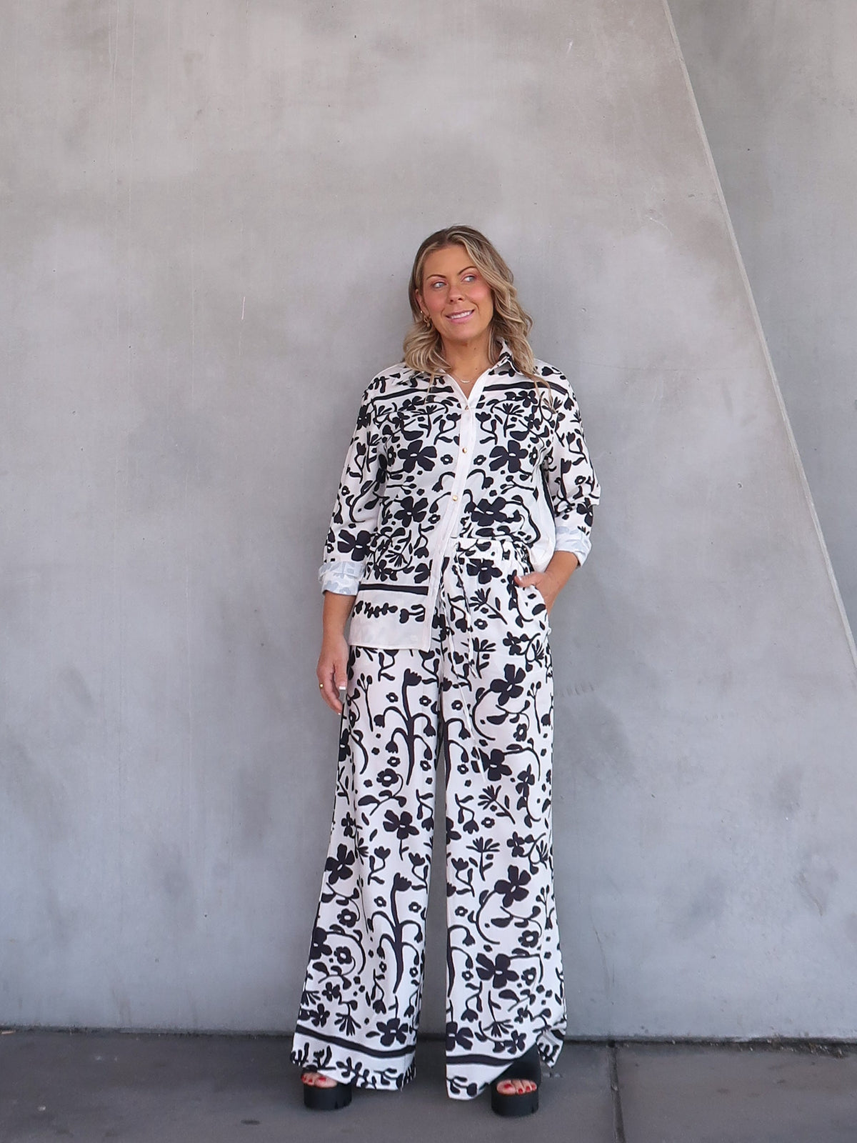 Image of Natalie | Women's High-Waisted Floral Print Wide Leg Pants