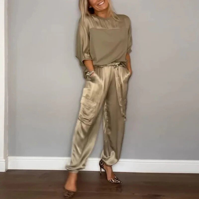 Women's Relaxed Fit Clothing Set - VibreMode