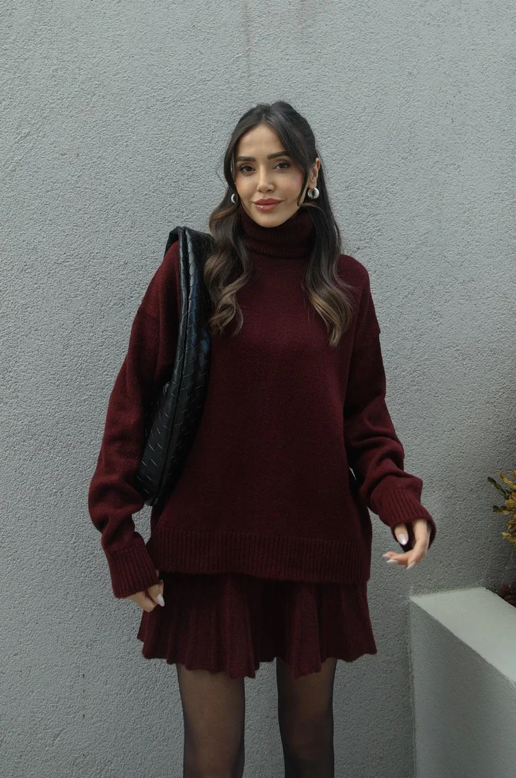 Women's Turtleneck Sweater Skirt Set - VibreMode