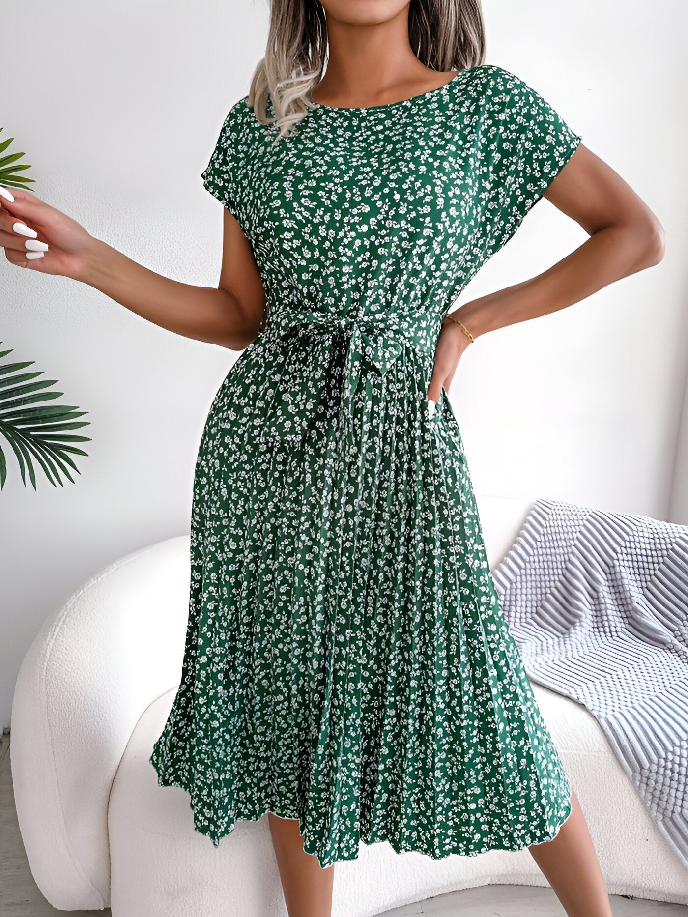Beautiful Floral Ruffled Dress - VibreMode