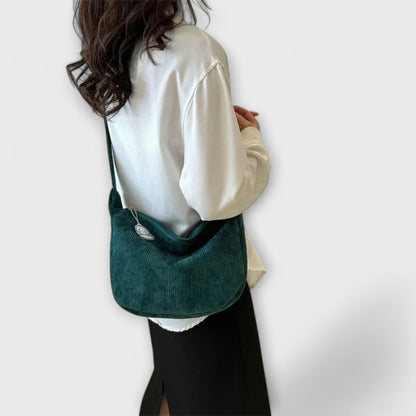 Stylish Shoulder Bag with Classic Design