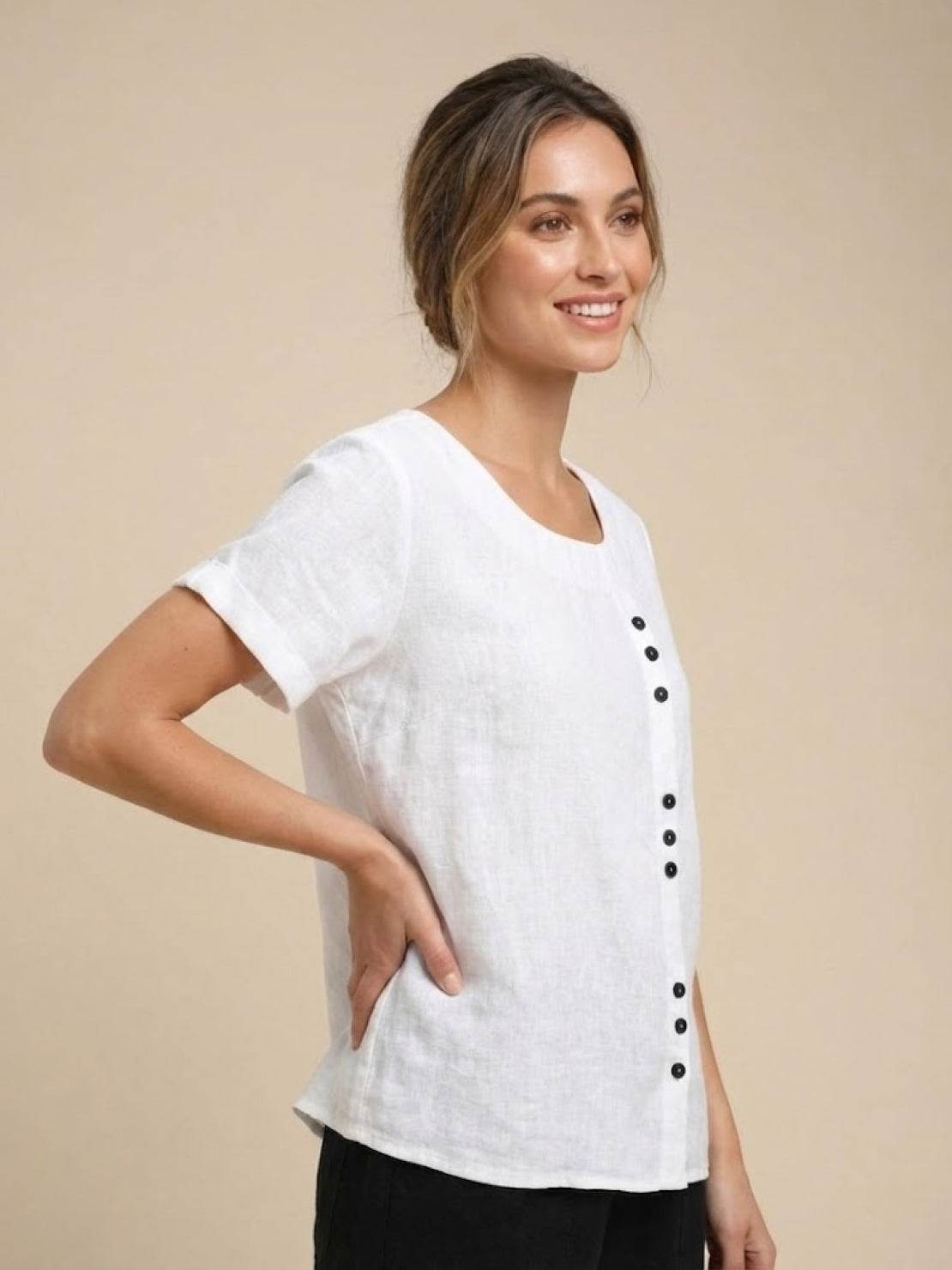 Relaxed Fit Women's Short Sleeve Blouse