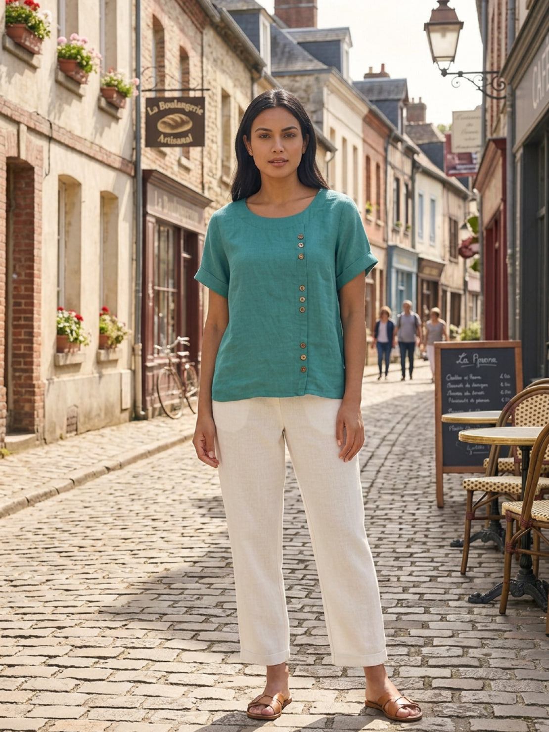 Relaxed Fit Women's Short Sleeve Blouse
