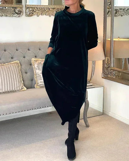Women's Velvet Midi Dress With Pockets - VibreMode