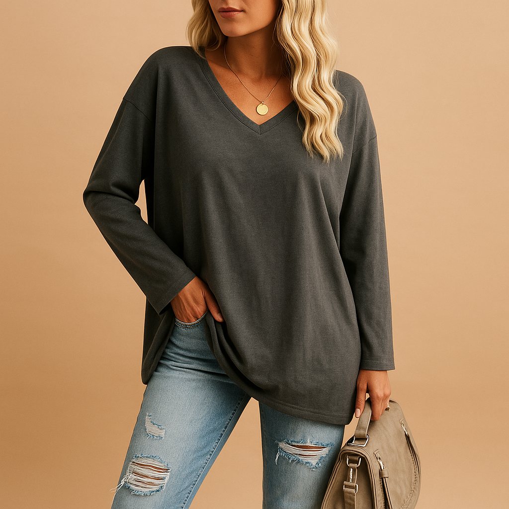 Women’s lightweight summer top with round neckline and short sleeves in various colors, ideal for warm days and casual summer looks.