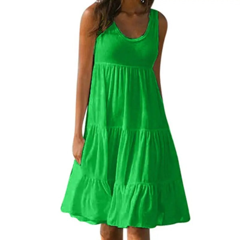 Women's Sleeveless Scoop Neck Dress with Side Pockets - VibreMode