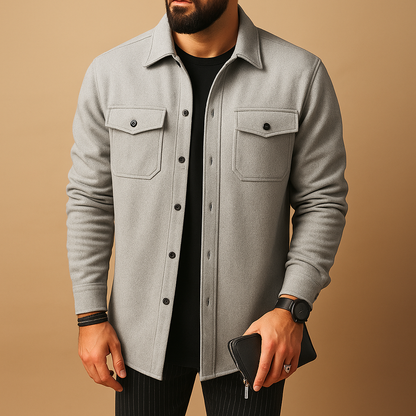 Warm flannel button-up shirt for men with a soft texture and classic fit, ideal for autumn and winter outfits and everyday casual wear.