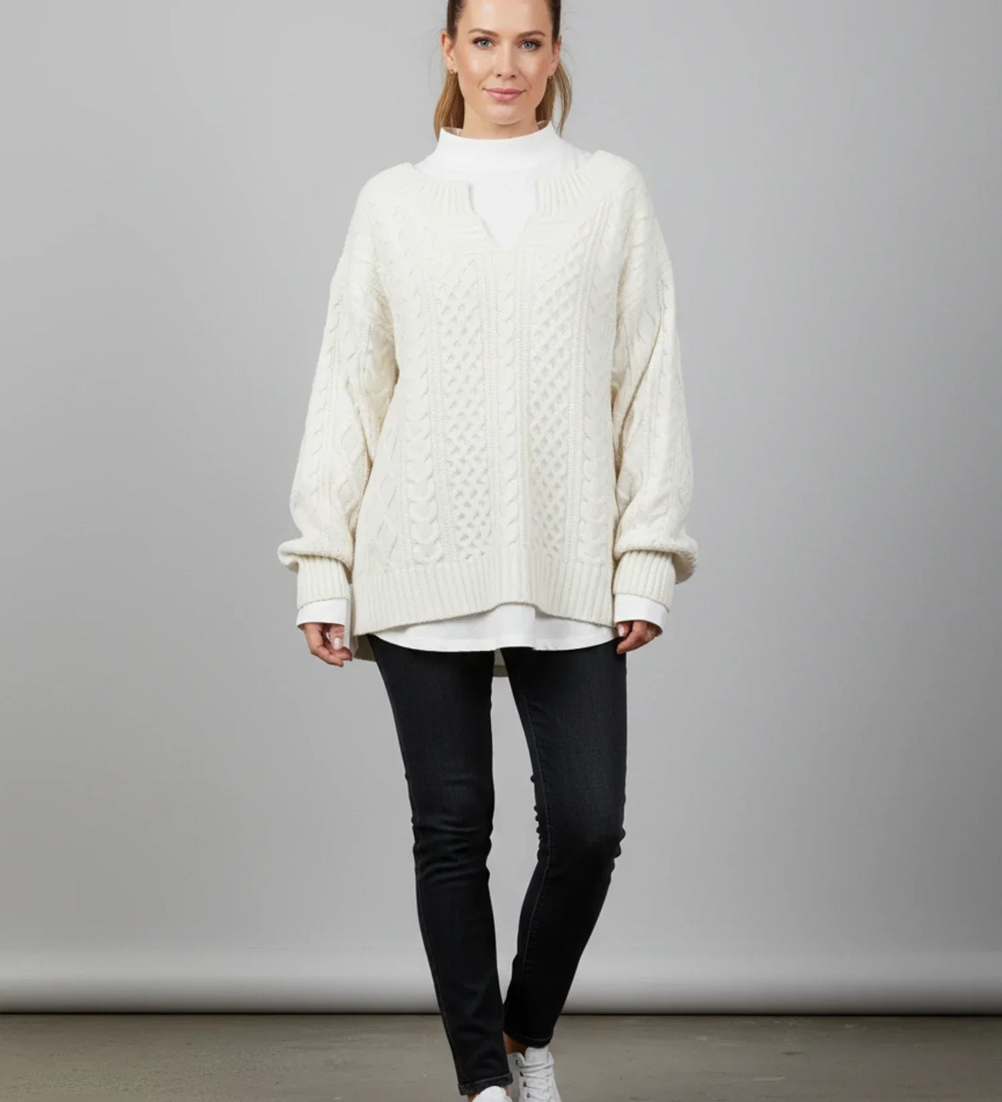 Cozy Women's Loose Fit Cable Knit Sweater