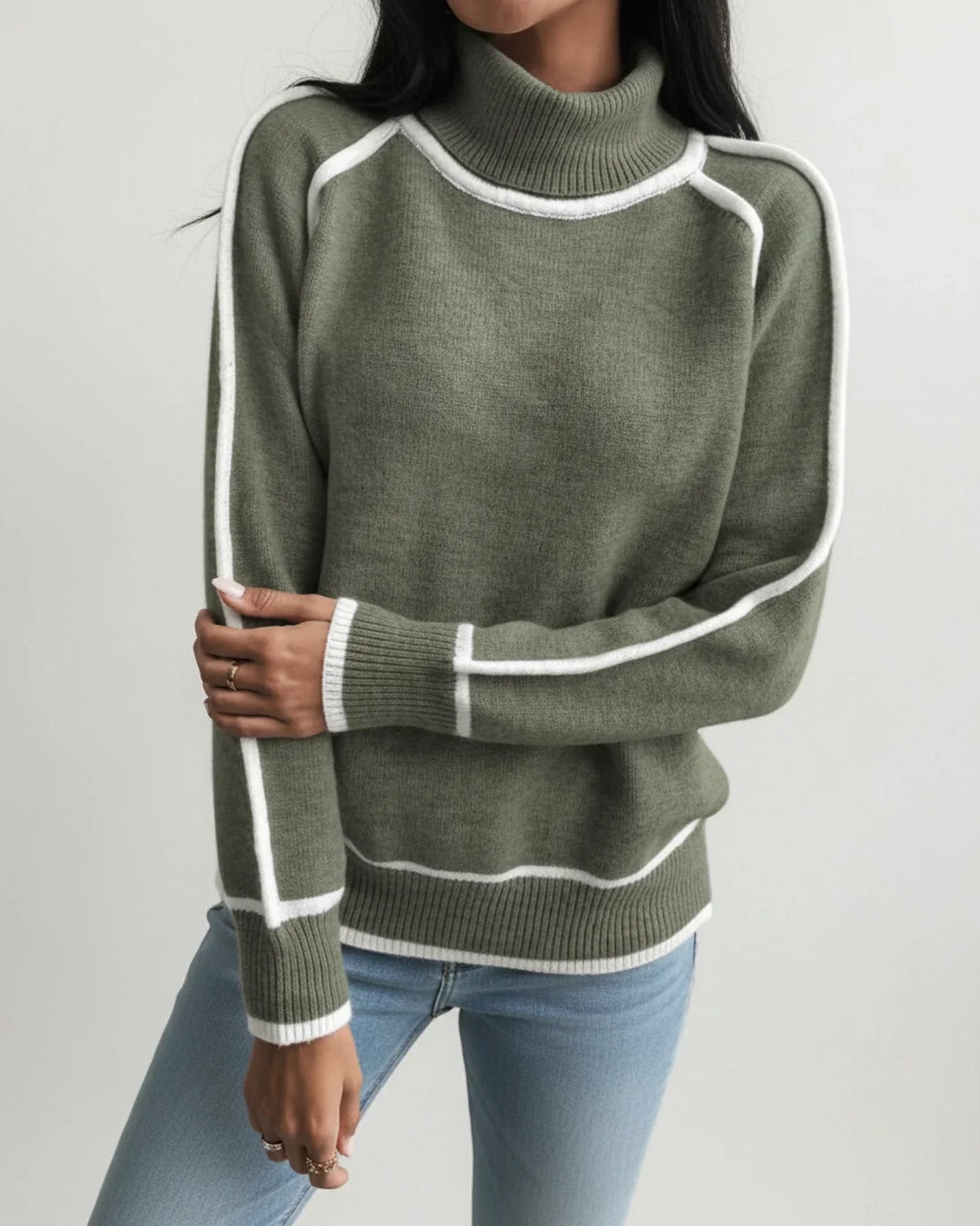 Lauren | Lightweight Women's Crew Neck Knit Sweater
