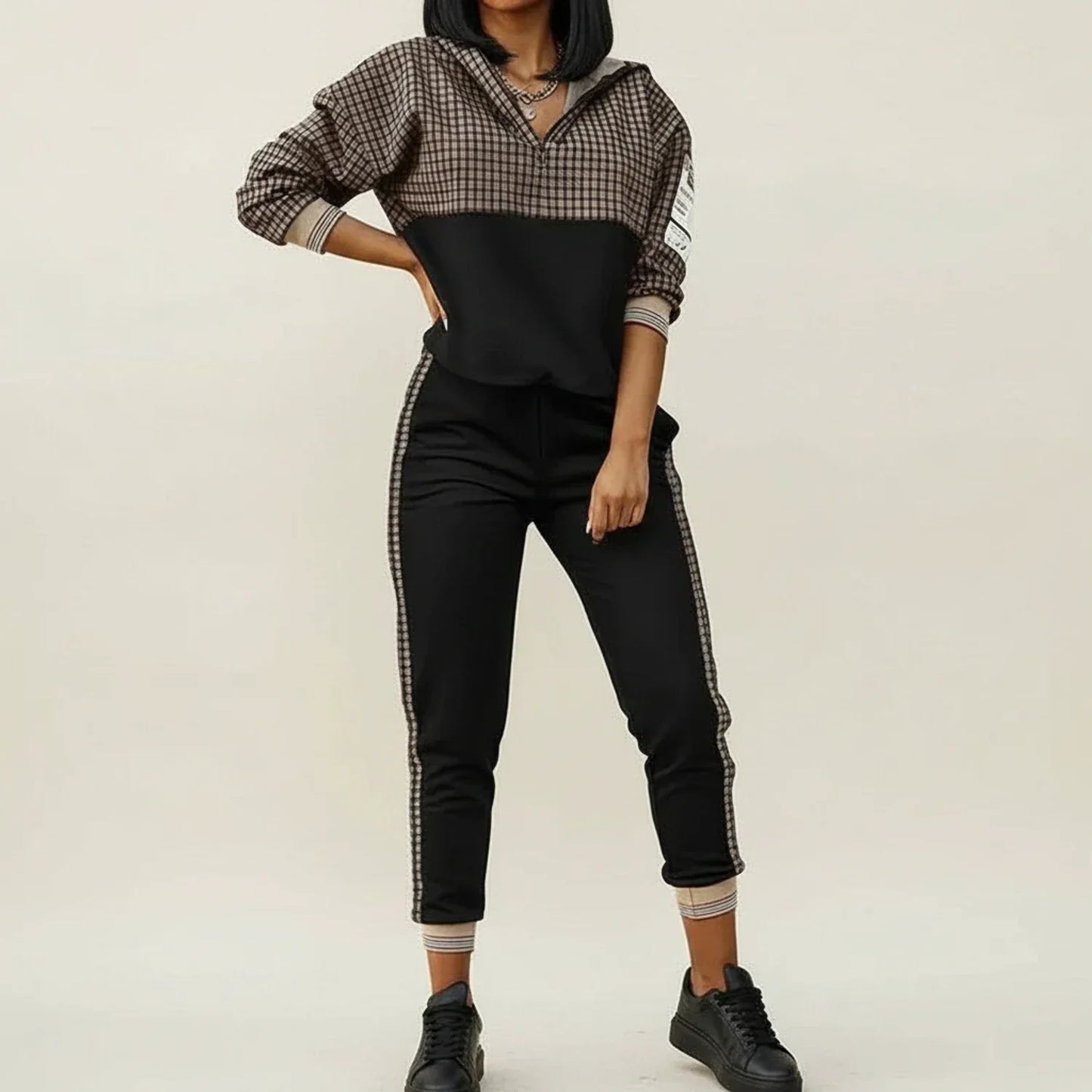 Comfortable Women's 2 Piece Tracksuit Set - VibreMode