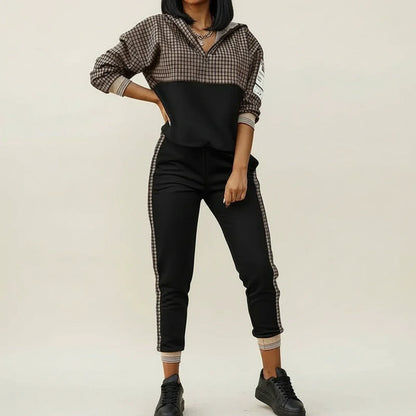 Comfortable Women's 2 Piece Tracksuit Set - VibreMode
