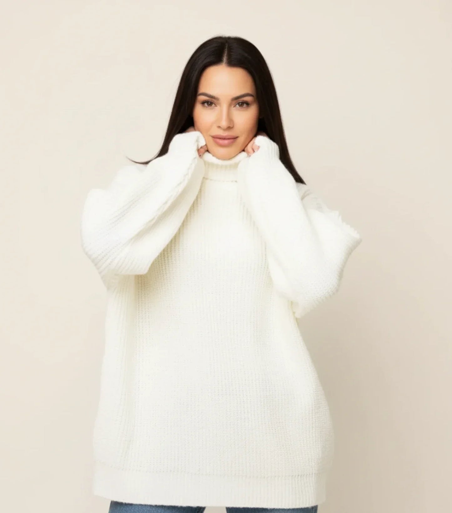 Cozy Women's Large Knit Crew Neck Sweater - VibreMode