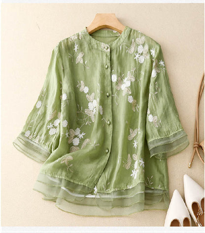 Elegant Women's Blouse with Flower Details - VibreMode